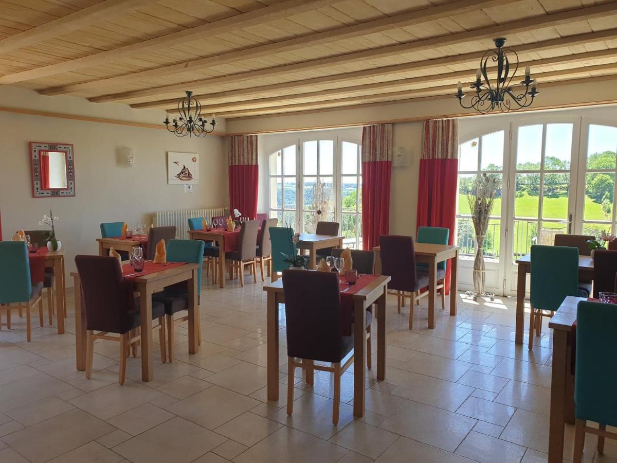 Logis Hotel Restaurant & Spa Les Remparts Salers Kültér fotó