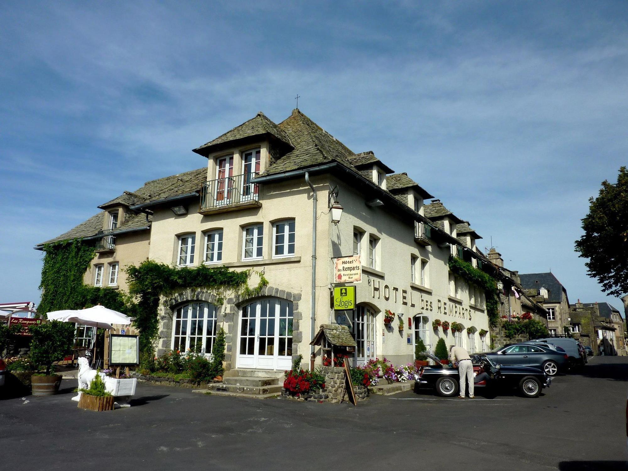 Logis Hotel Restaurant & Spa Les Remparts Salers Kültér fotó